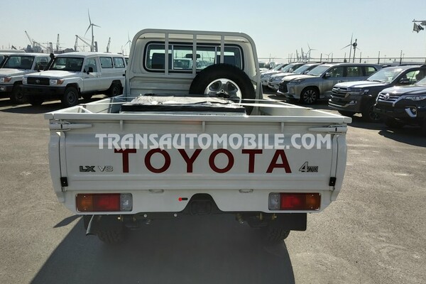 Toyota land cruiser 79 pick-up v8 4.5l turbo diesel rhd gold