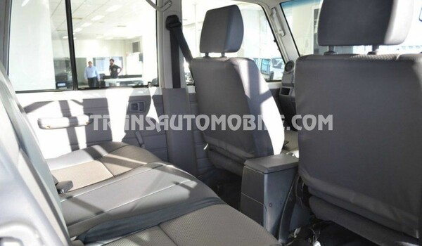 Toyota land cruiser 79 pick-up vdj 79 double cabin 4.5l turbo diesel rhd   blanc