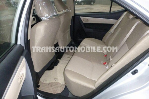 Toyota corolla sedan-pwr 1.6l essence automatique xli silver