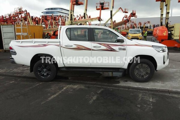 Toyota hilux / revo pick-up double cabin luxe 2.4l turbo diesel automatique blanc